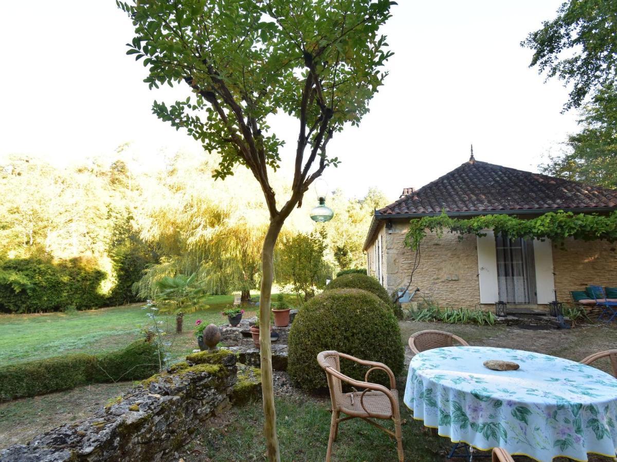 Cosy Holiday Home In Lantheuil With Garden Villefranche-du-Périgord Εξωτερικό φωτογραφία